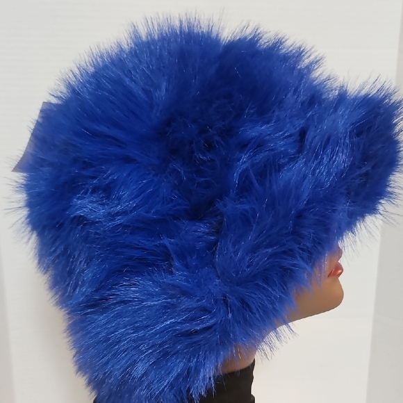 Vibrant Blue Faux Fur Hat - Picture 3 of 3